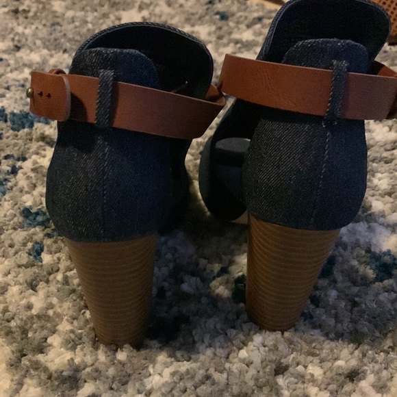 Denim and brown heels - Never worn - Picture 3 of 6